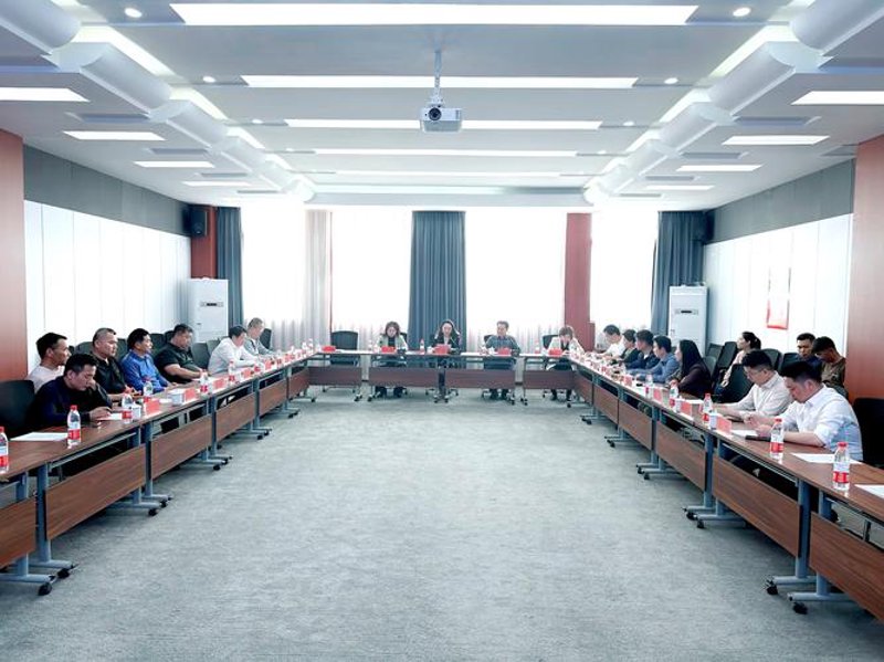 企业管理咨询：引领企业驶向成功的绿航